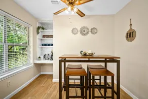 Wooded Retreat Near The Woodlands 7 Beds - Image 4