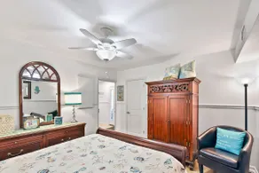 3 Bed/2 bath Townhouse - One Block to the Beach! - Image 4