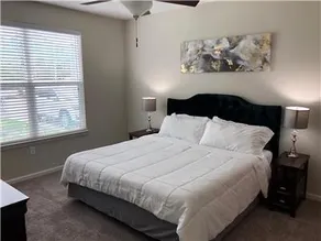 Pool View 2 bedroom/2bath Apartment in Tomball, - Image 2