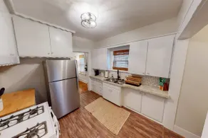 Boho Bungalow | 2 Kings + Pet-Friendly Fenced Yard - Image 5