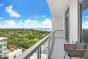 Stylish 1Bdrm Penthouse In Miami Design District - Image 4