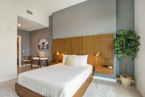 Stylish 1Bdrm Penthouse In Miami Design District - Image 3