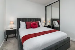 Braddon Precinct 1BR + Parking Sauna Pool Balcony - Image 3