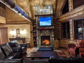 Luxury Black Forest Cabin near Leavenworth - Image 3
