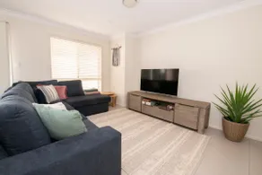 Park Villa - Near CBD, Spacious, Ideal for Work - Image 2
