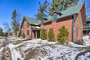 1 Block to Downtown: Cozy Condo by Mirror Lake - Image 3