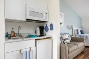 Bay View Couples Retreat @ The Shores | Wow Views - Image 3