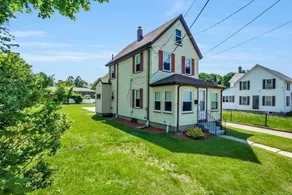 Charming New England Colonial ! - Image 4