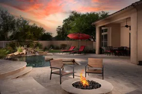 Golf Course Villa! Saltwater Pool! Extremely clean - Image 2