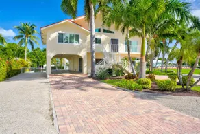 P00 - 4 Schlafzimmer Pool Home mit Blick auf Sombrero Beach! - Image 4