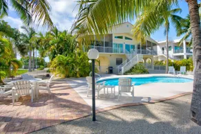 P00 - 4 Schlafzimmer Pool Home mit Blick auf Sombrero Beach! - Image 2