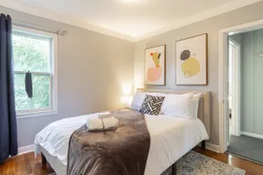 Cute, Cozy and Spacious Berkley Bungalow! - Image 4