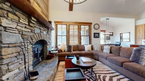 Snowcreek VI The Lodges 1127 3 Suites, Spacious with Mountain Views, Private Garage and Washer Dryer by RedAwning - Image 5