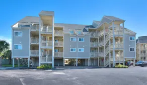 3 BR Condo with Pool in Caswell Beach - Image 2