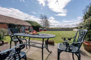 Granary Cottage, Valley Farm, Snape - Image 5
