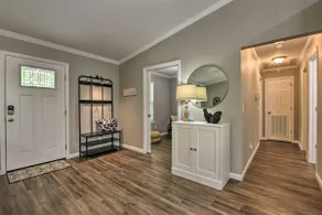 Serene Live Oak Home w/ Fire Pit by River + SOSMP! - Image 4