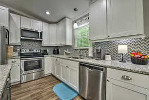 Serene Live Oak Home w/ Fire Pit by River + SOSMP! - Image 2