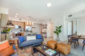 Modern Rustic 1Bdrm Condo W/Bay & Pool Views - Image 2