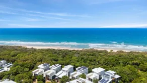 Family Beach House at Sebel Twin Waters Resort - Image 4
