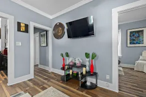 Casa Bella- Chic, Retro Apt- Steps to Historic District! - Image 3
