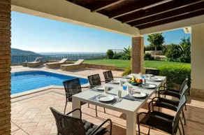 Family Villa with Pool & Algarve Views - Image 2