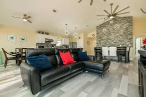Galveston Bay Views & Pier! San Leon Gulf Getaway - Image 5