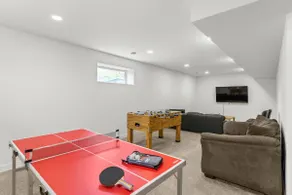 LuxuryNest: Games, Gourmet, Fire Pit Fun - Image 5