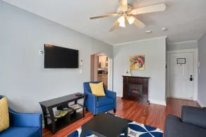 Luxury Flat in Downtown Newberg - Suite #5 - Image 4