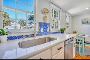 Sea Glass Cottage on Duke - Three Bedrooms Downtown Beaufort - Image 3