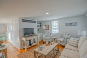 Sea Glass Cottage on Duke - Three Bedrooms Downtown Beaufort - Image 2
