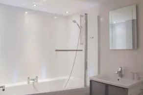 Kensington Chapel Apartment Bath - Image 5