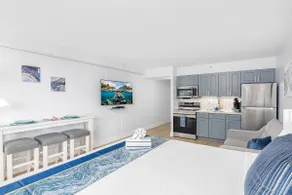 King Size Bed*Free Parking* - Image 2