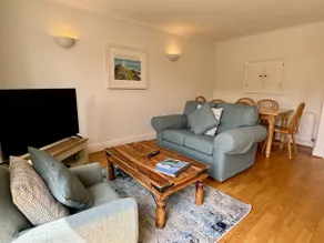 Damson - Peaceful location in delightful village - Image 4