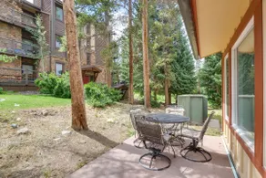 Ski-In Retreat w/ Pool! 2 Blocks to Main St Breck - Image 3