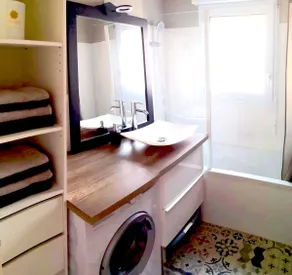 Parking…Wifi…Netflix…Self check-in…Washing machine - Image 5