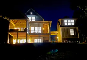 New Built! 5 BR+, 4.5 Bath, Sunset View, Lake Cove - Image 3