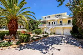 Sandy Seas Villa - Just one home from the Sand - Image 3