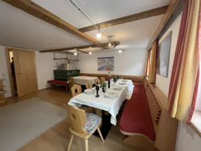Meraviglioso appartamento con 8 camere da letto per 10 persone - Image 2