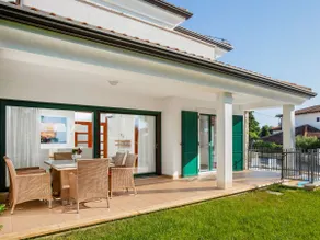 Holiday Home Villa Beach Front by Interhome - Image 2