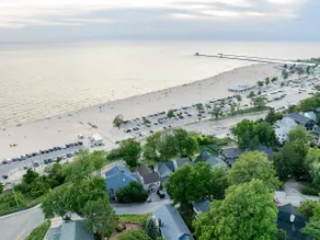 Viento del oeste: Casa de 3 dormitorios con vistas al lago Michigan y nuevas actualizaciones (para 8 personas) - Image 2