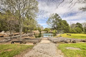 Country Home w/ Fire Pit: 40 Mi to Nashville! - Image 2