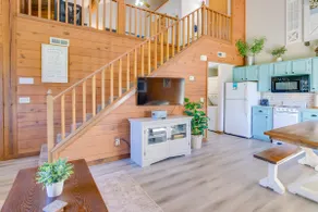 3 Mi to Branson Strip! Townhome w/ Deck & Porch - Image 4