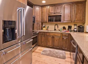 Spacious Avon Retreat | Pool, Tennis, 2 Masters & Free Shuttle - Image 4