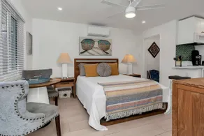 Charming Studio w Pool One Mile to Beach Pets Welcome - Image 5