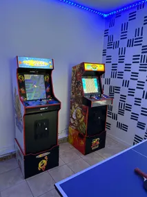 Arcade Escape: Ping Pong, Grill, 6 Miles to Beach - Image 3
