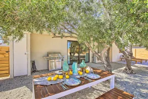 Modern Joshua Tree Bungalow with Fire Pit & BBQ! - Image 3
