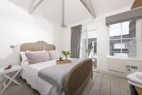 Upper Chandlers Cottage - Sea Views - Image 3