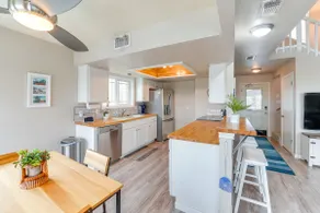Waterfront Mustang Island Condo w/ Dock! - Image 2