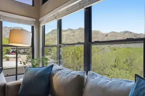 2nd Floor Corner Condo - Magnificent Mountain View with many windows to enjoy - Image 4