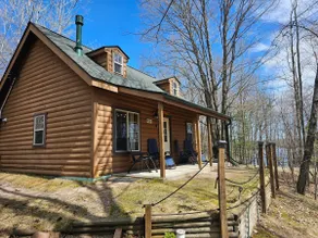 Cozy Hayward Moose Lake Getaway - Image 2